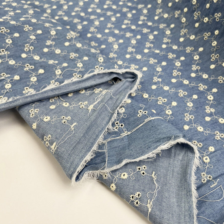 Denim Chambray Anglaise - Pale Blue