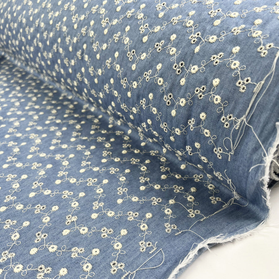 Denim Chambray Anglaise - Pale Blue