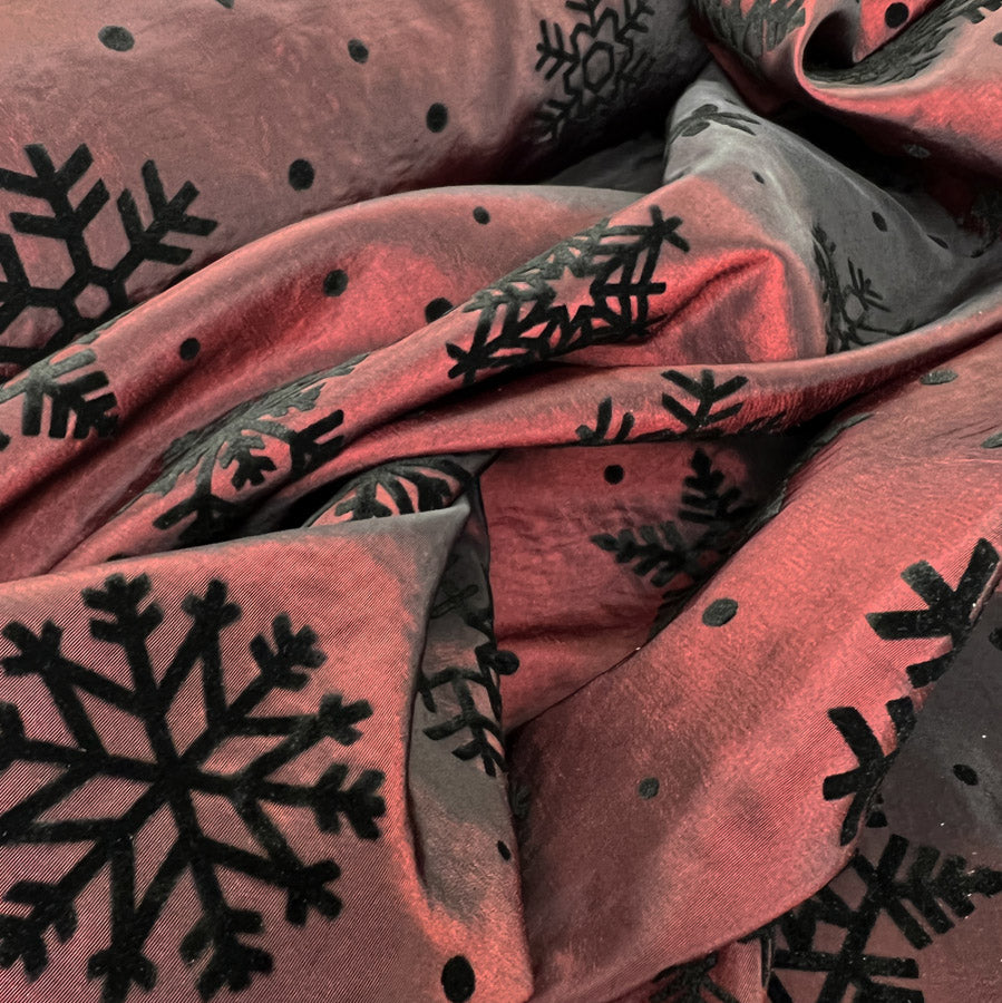 Remnant - Taffeta - Flocked Flakes Red (66cm)