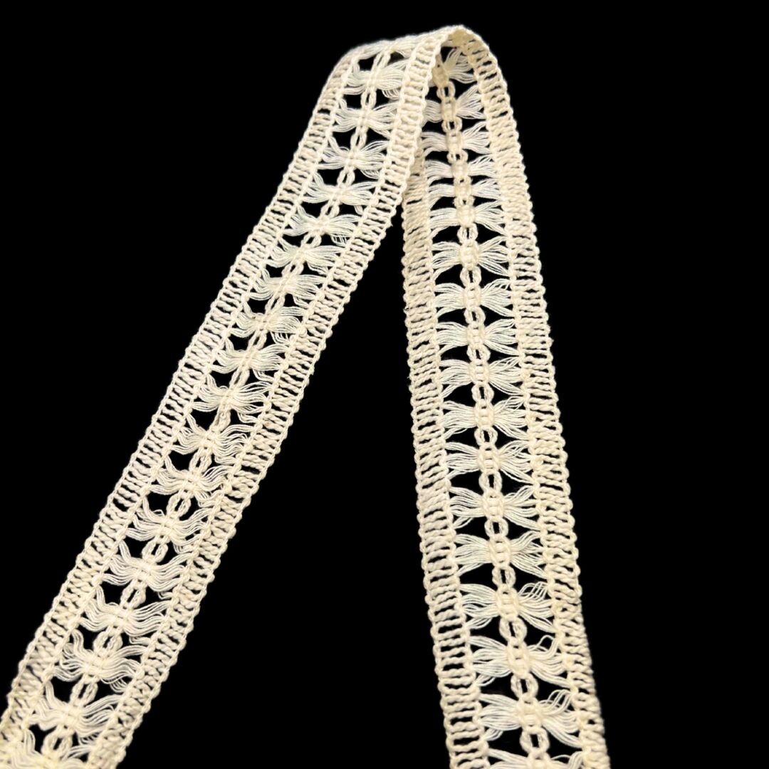 Crochet Lace Ribbon - Link - Cream