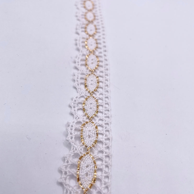 Crochet Lace Ribbon - Golden Eye - White