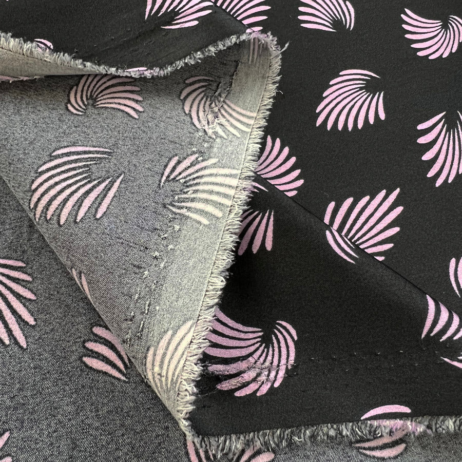 Black Satin - Fan Tail