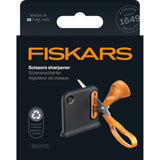fiskars clip-sharp-scissors sharpener box