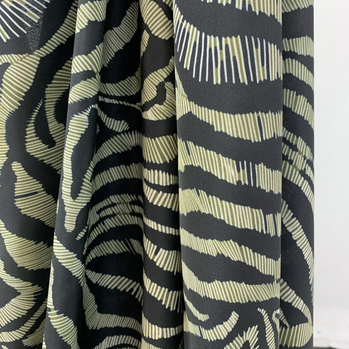 Remnant - If Only - Black (3.2m)