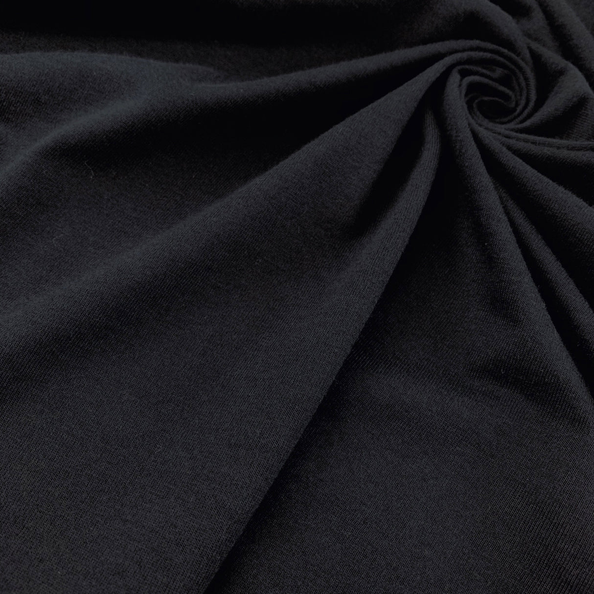 Jumbo – Black Jersey