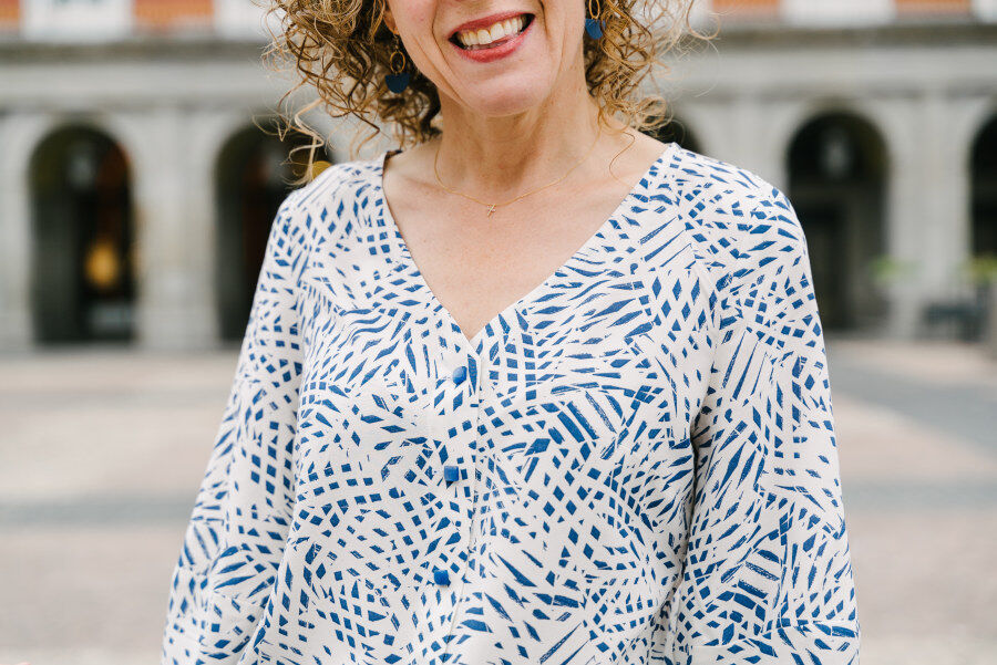 Liesl + Co - Geneva V-Neck Blouse Pattern