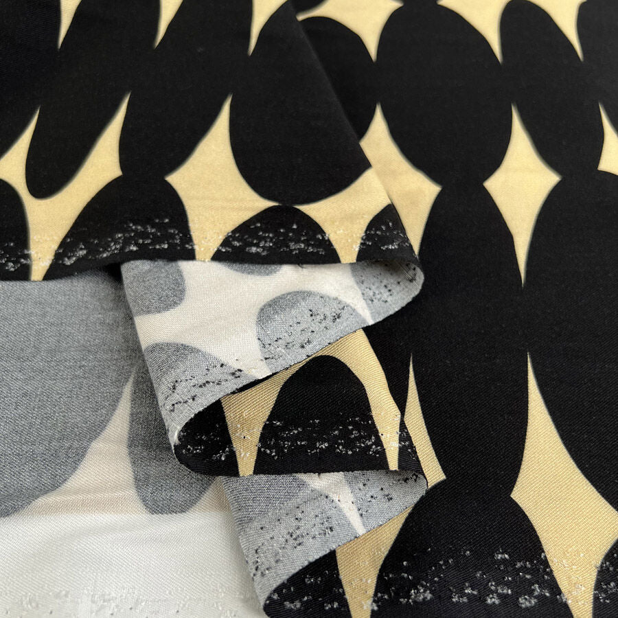 Light & Lush - Pebble Echo