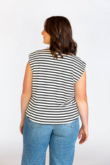 Chalk & Notch - Max Tee Sewing Pattern