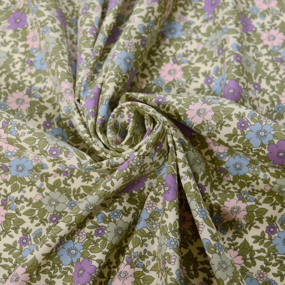Poplin Print - Grandmother's Garden - Lilac