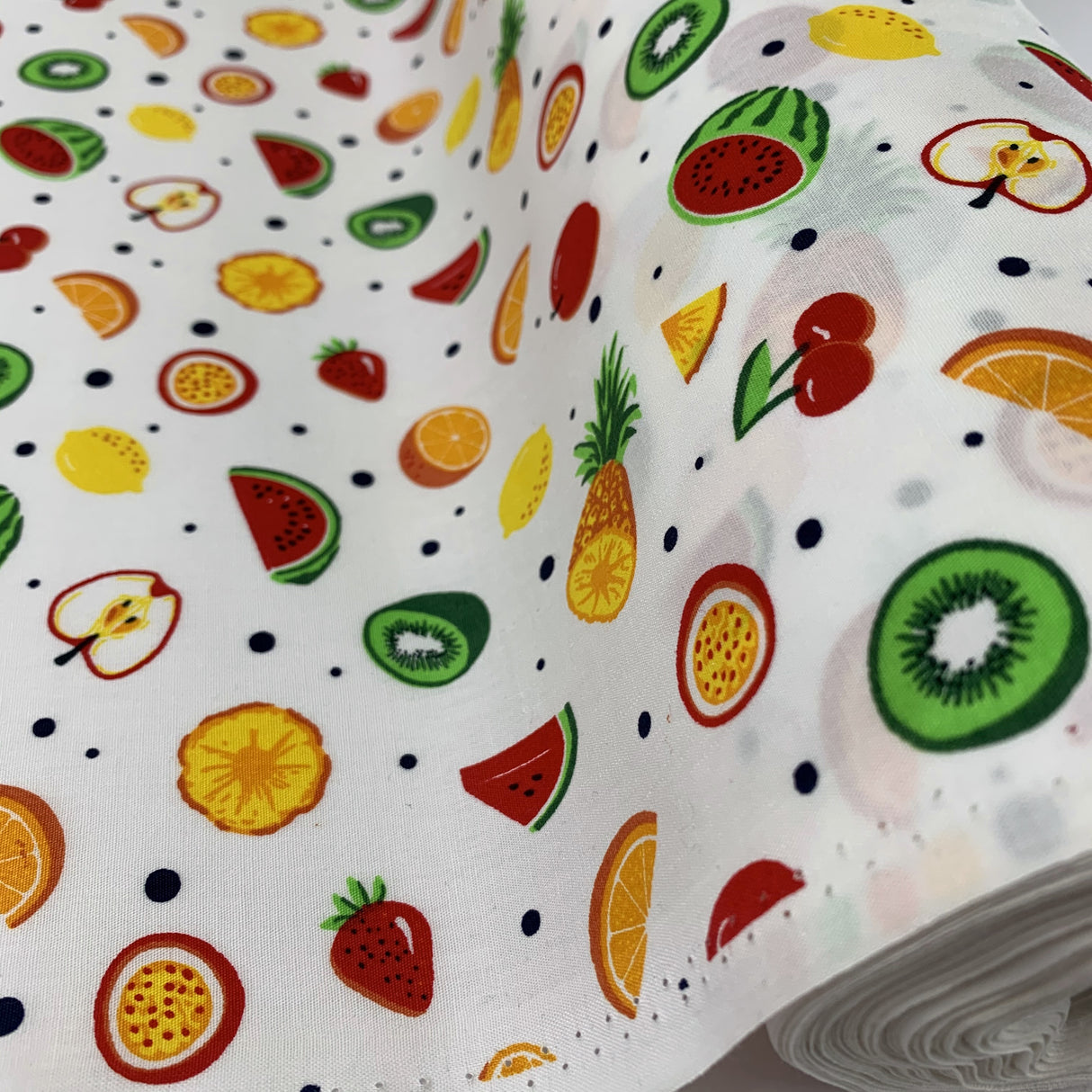 Poplin Print - 5 A Day - White