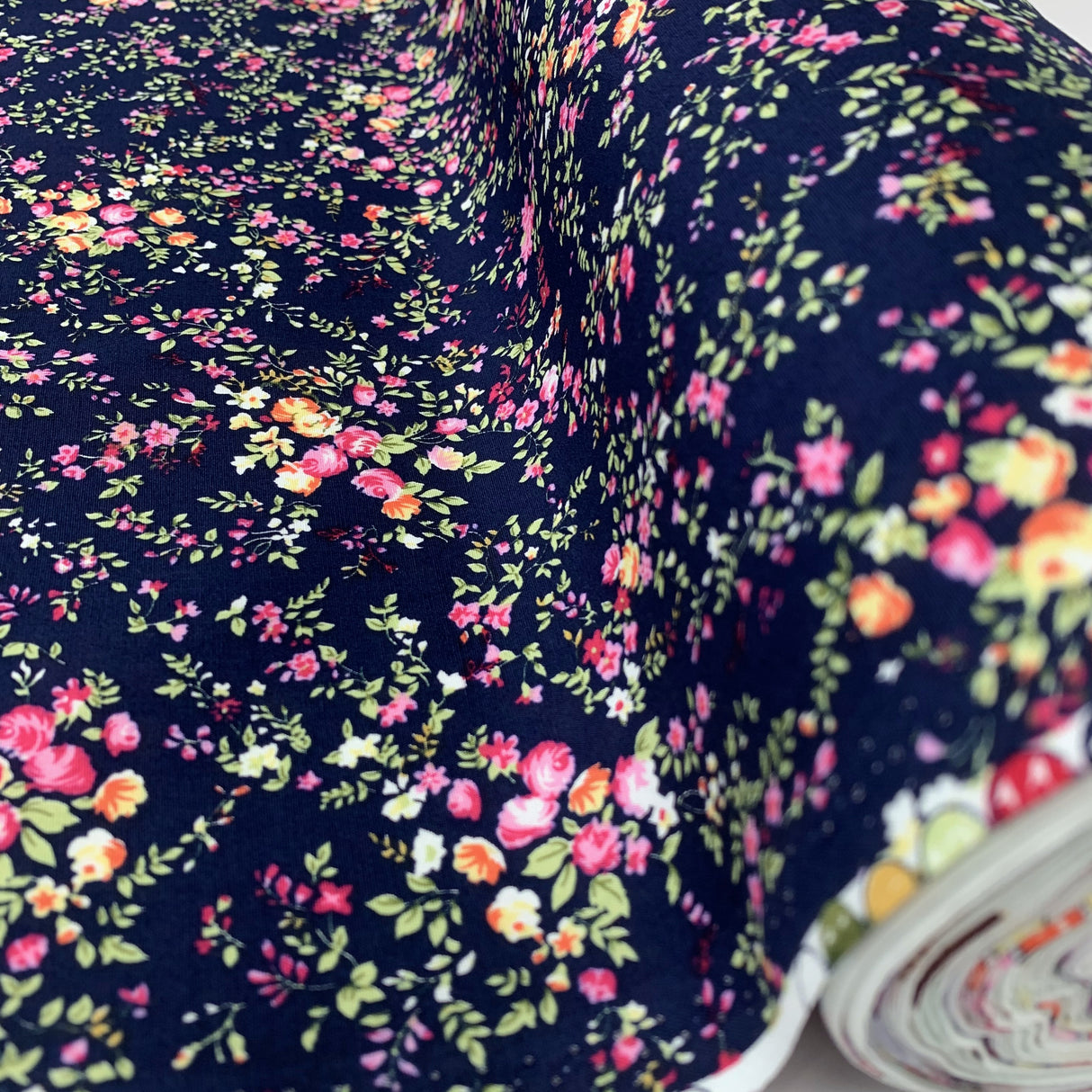 Poplin Print - Lydia - Navy