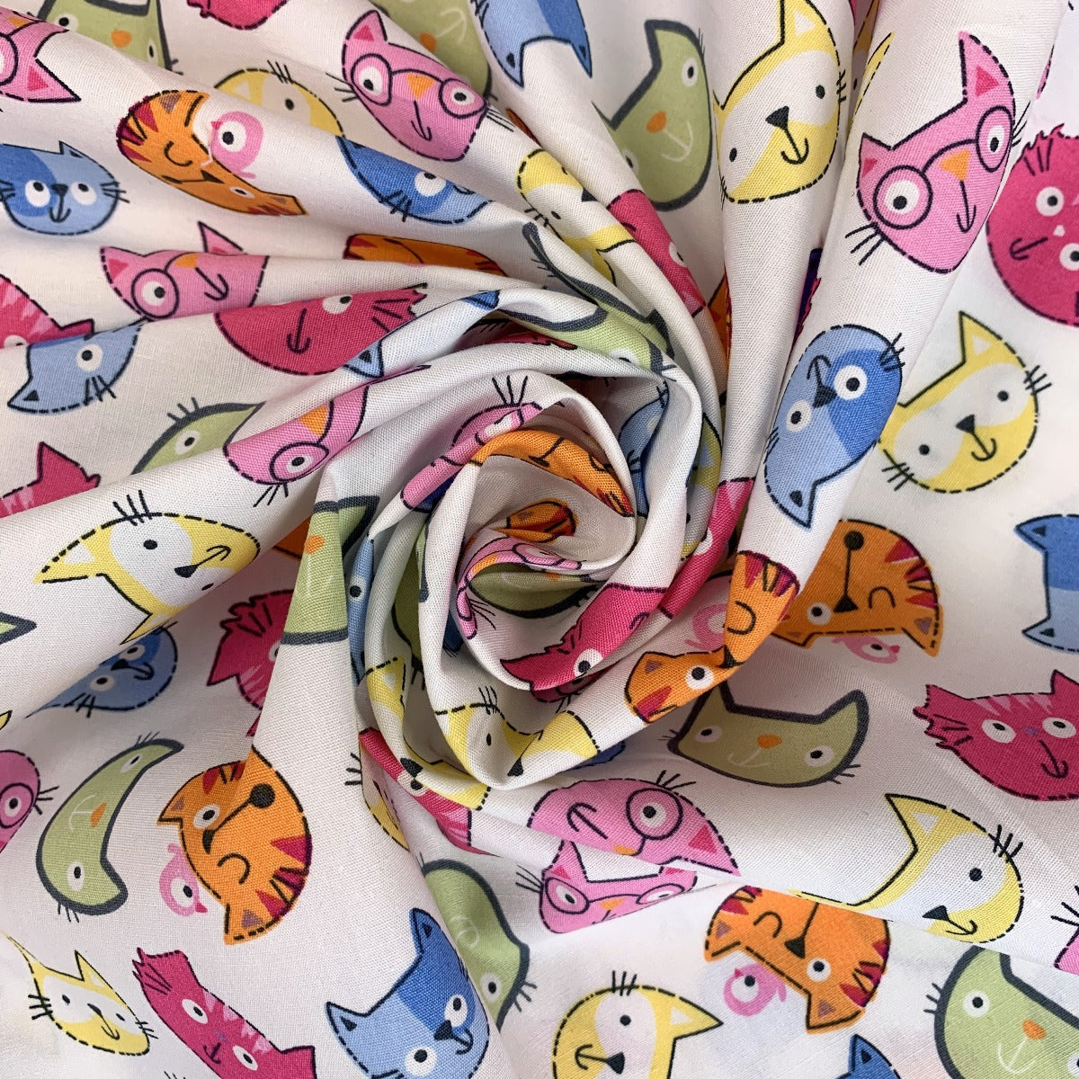 Poplin Print - Macavity - Ivory