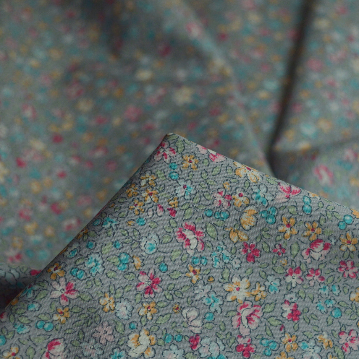 Poplin Print - Manor House