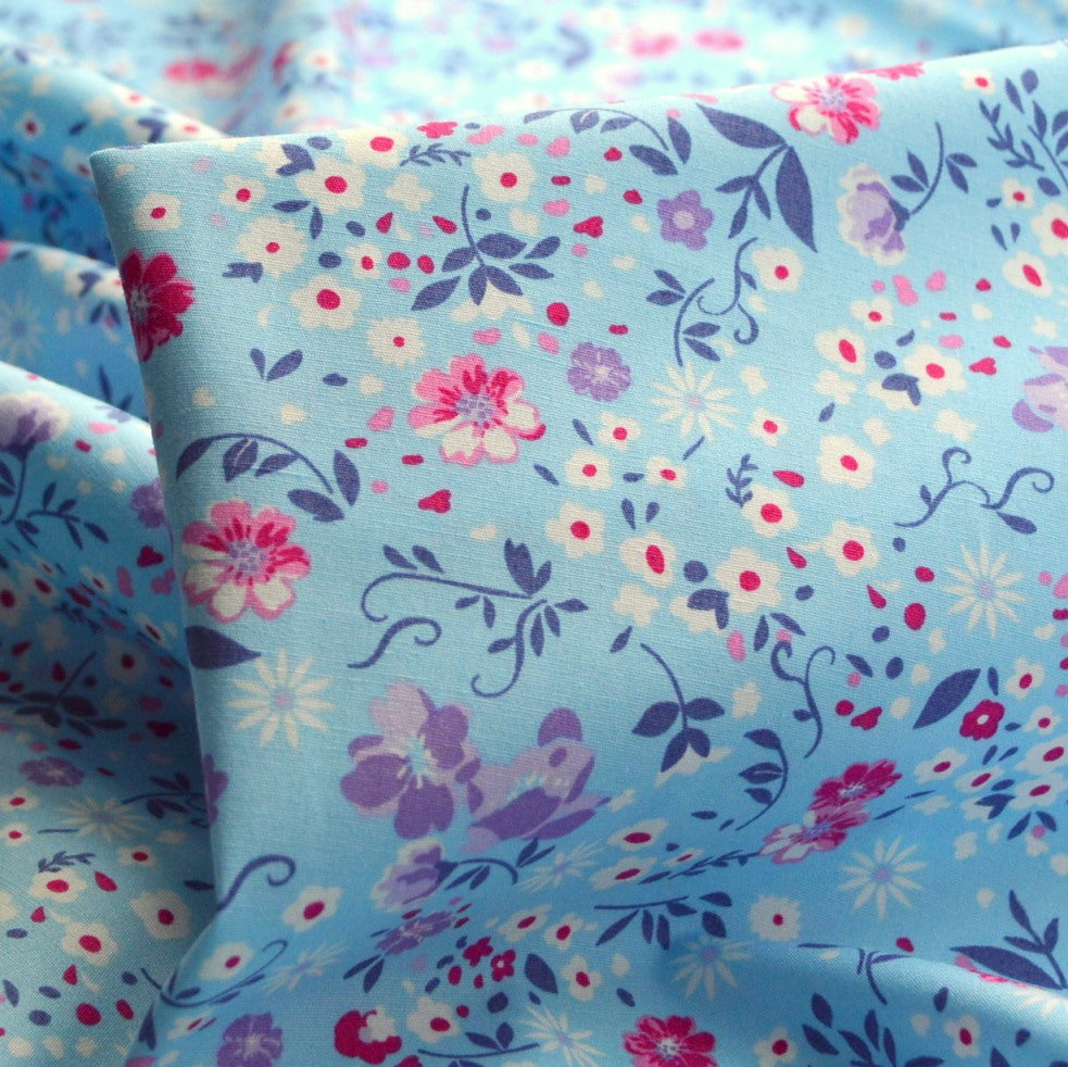 Poplin Print - Sarah - Pale Blue