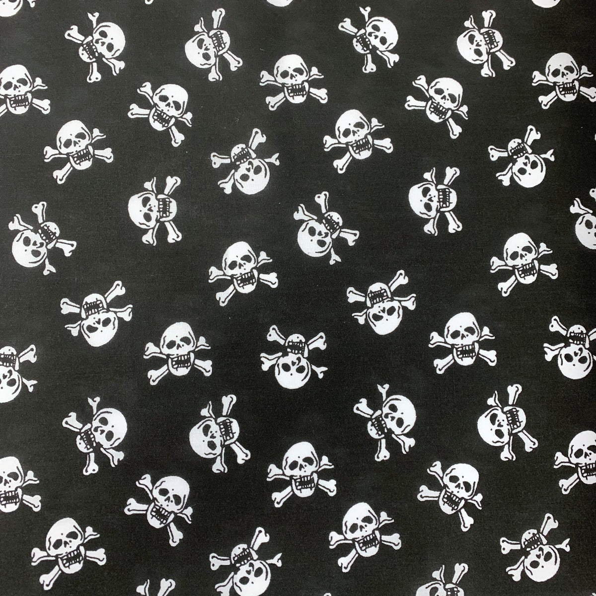 Pretty Polly - Skull and Crossbones