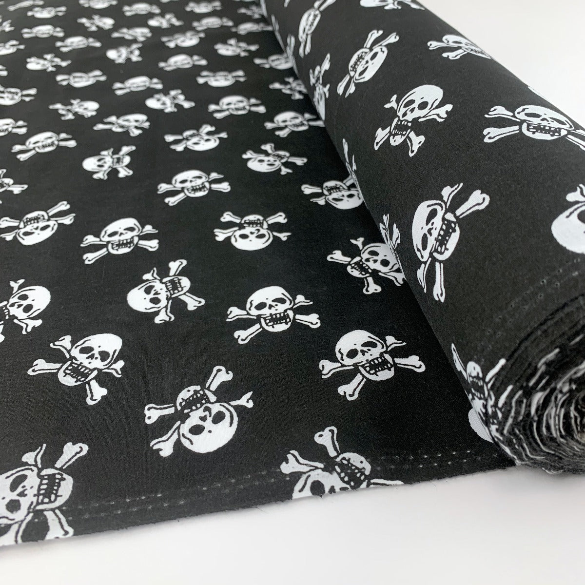 Pretty Polly - Skull and Crossbones