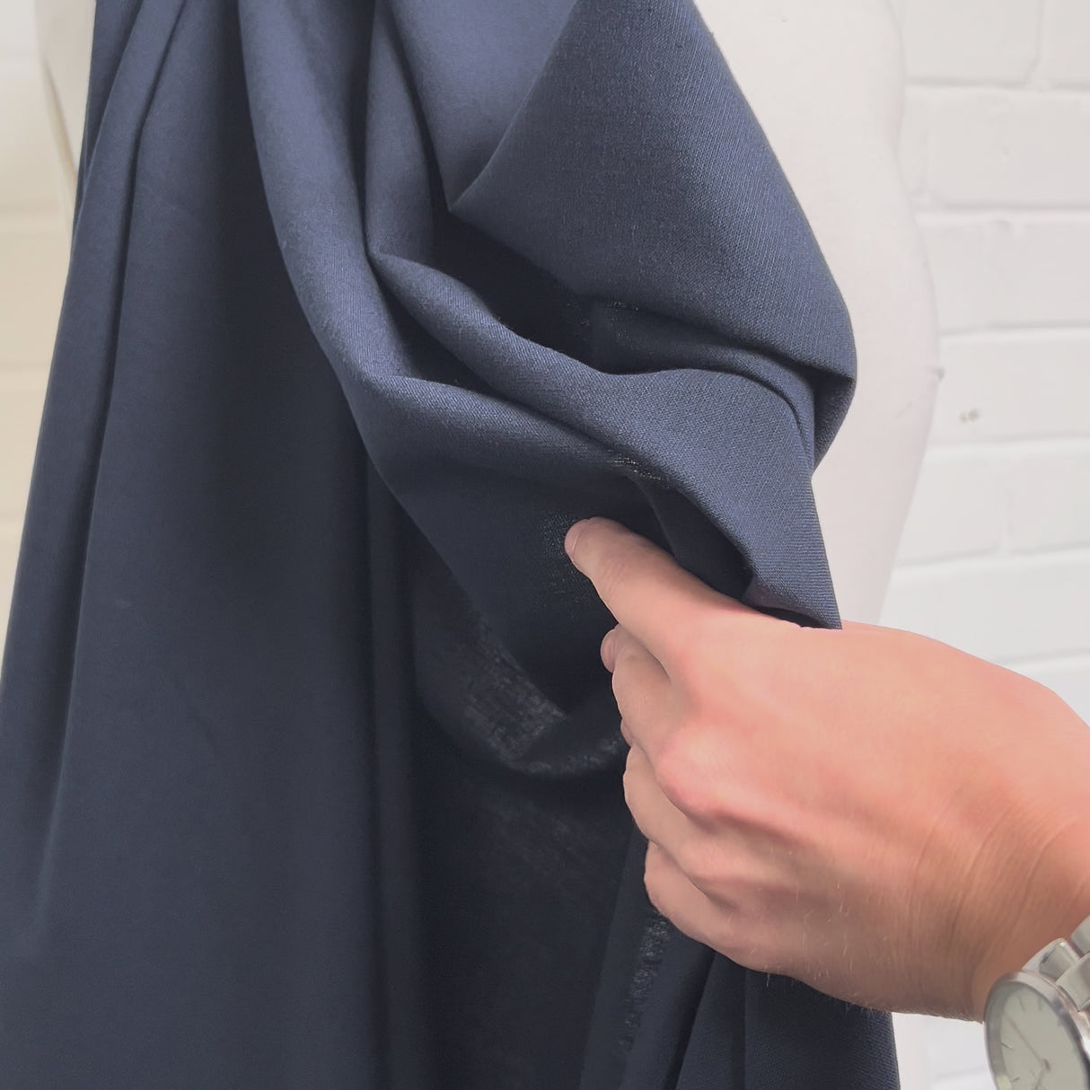 Plain Crease-Resistant Navy Polyester Suiting Fabric Main Course Video