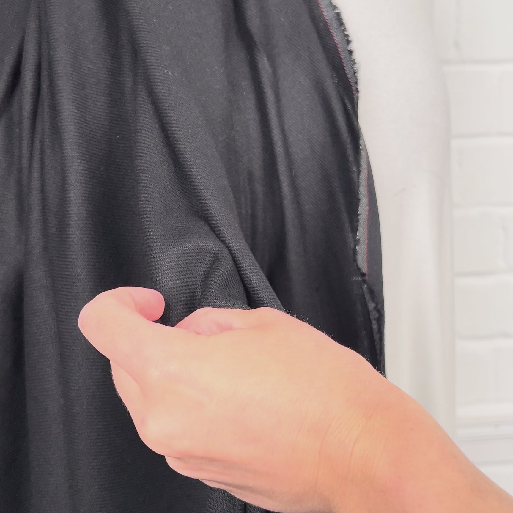 Mam Am 'Ere Black Linen Viscose Plain Italian Fabric Video