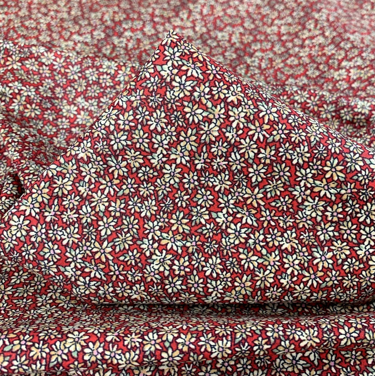 Sewing Room - Bessie - Red