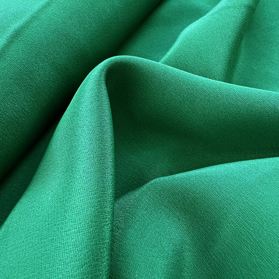 Remnant - Danbury Crepe - Emerald (2m)