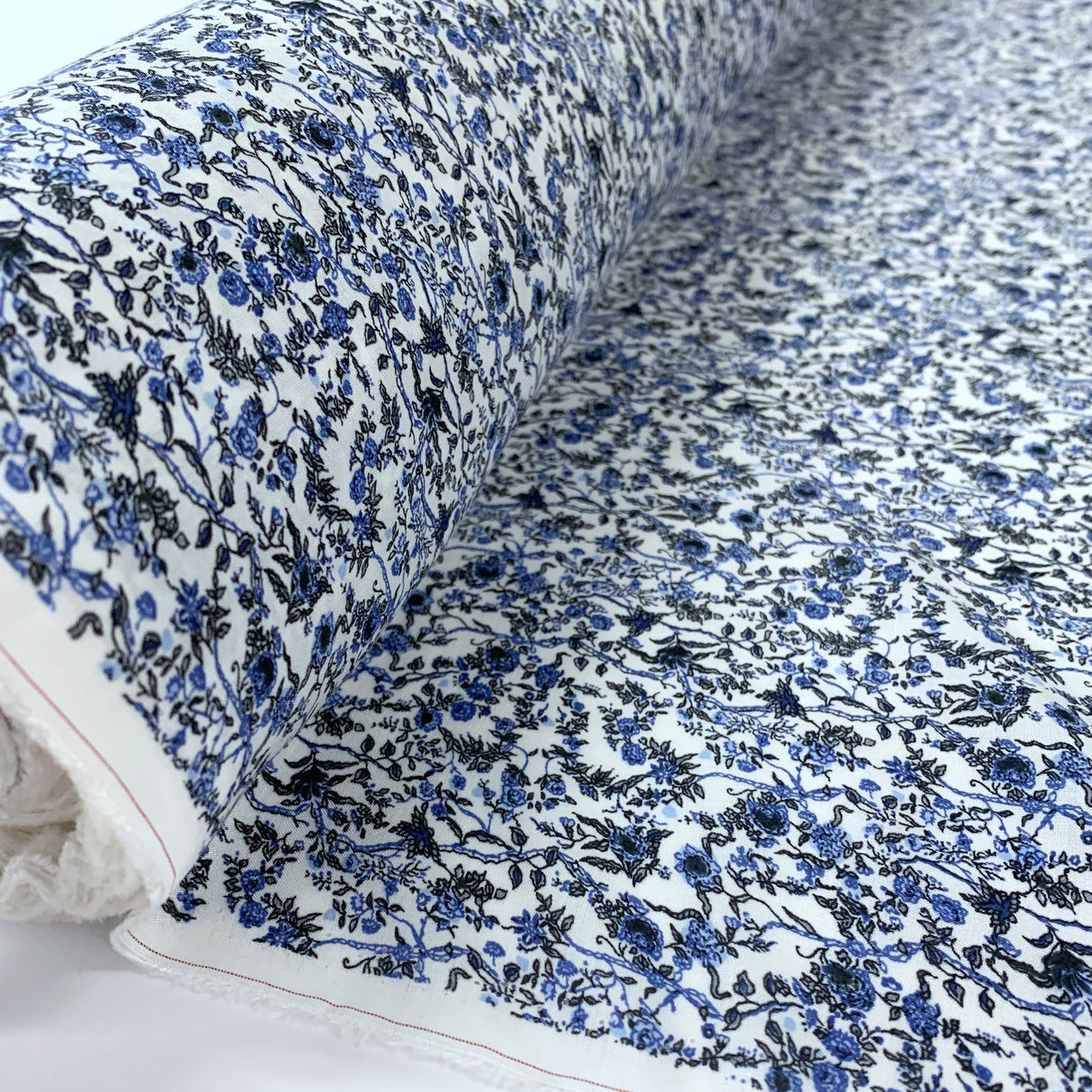 Remnant - Tencel Lawn - Blue Star (1.08m)