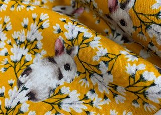 True Craft Field Mouse Ochre Close Up Yarn