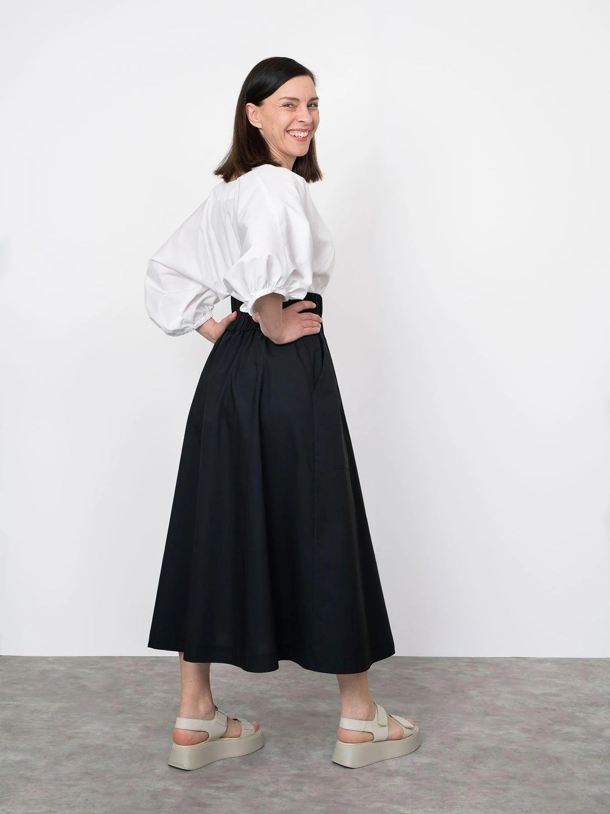 The Assembly Line - V-Neck Cuff Top Pattern