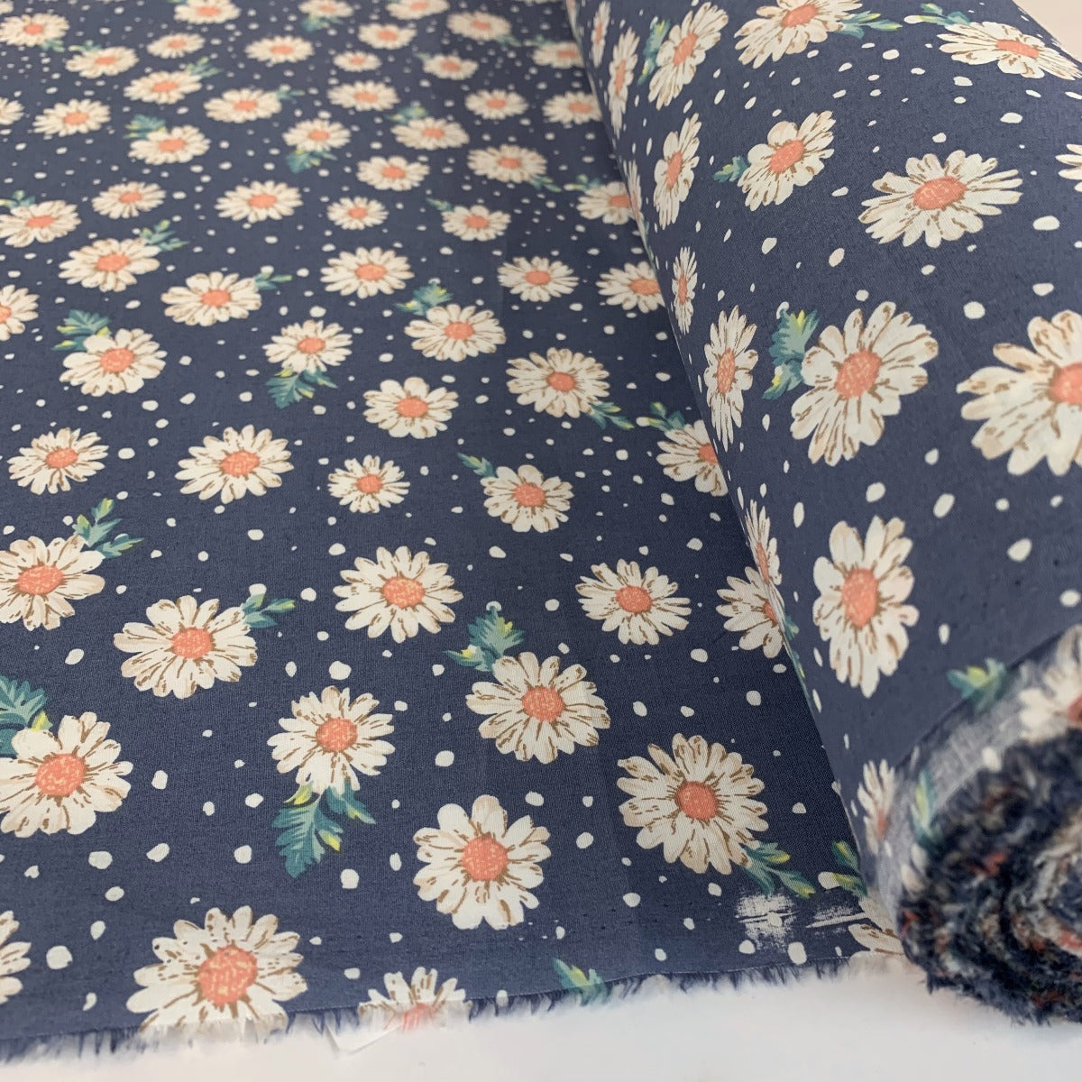 Value Poplin - Dotty Daisies