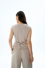 Vikisews - Liliana Vest Sewing Pattern (UK 6-18)