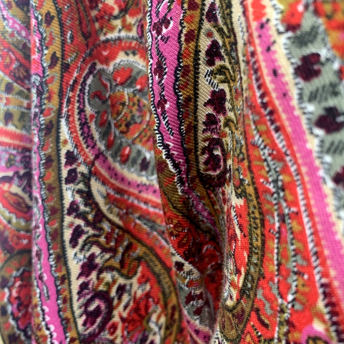 Viscose Twill - Paisley - Red