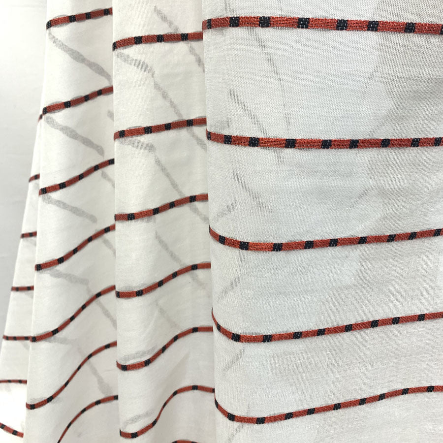 Remnant - What's New Pussycat – Red (2.3m)