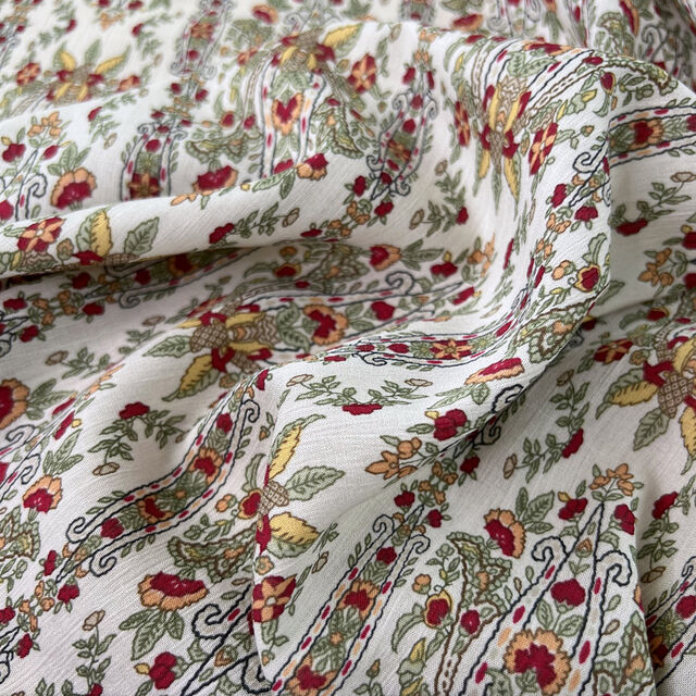 Remnant - Floating In Circles - Alula Red (1.25m)