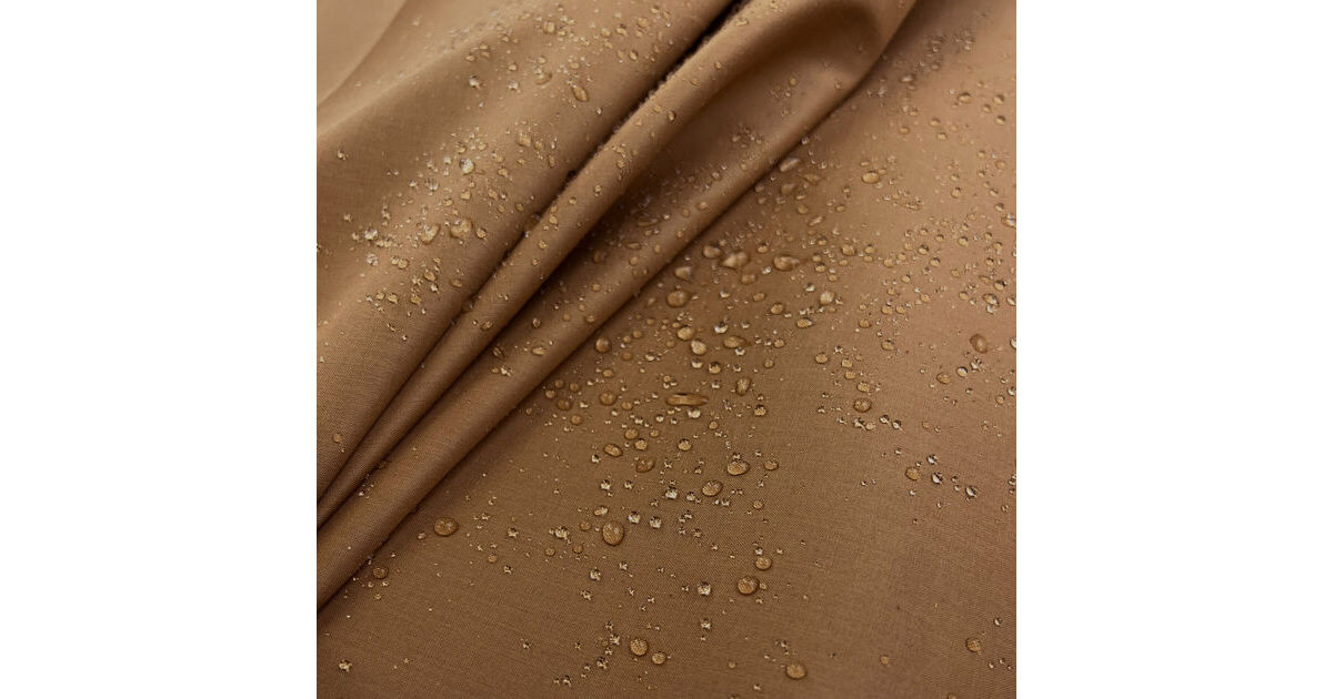 Remnant (1.4m) British Water-Resistant Rubber Coated Fabric ...