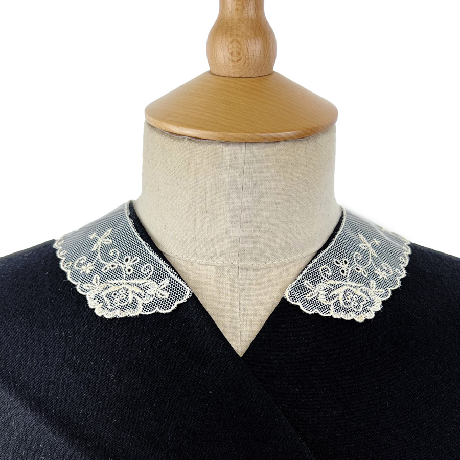 Lace Floral Embroidered Cotton Poly Collar Dolly Cream