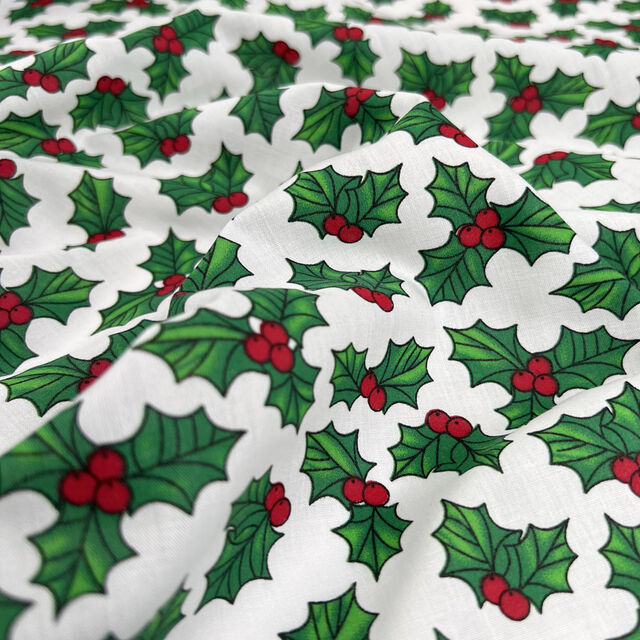 Christmas Poly/Cotton - Halls Of Holly - White