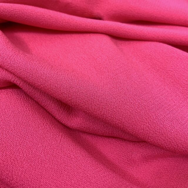 Gardinia - Cerise - Fine Lightweight Viscose Crepe Pink - Fold 2