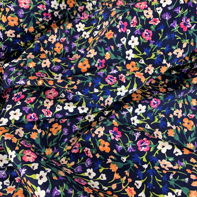 Soft_Stretch_Dress_Fabric_Floral_Black_Elise_crinkle