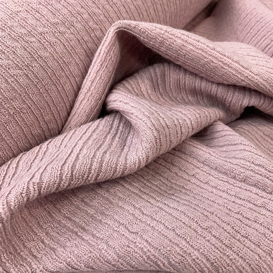 Sweater_Knit_Poly_Wool_Fabric_Pink_close_up