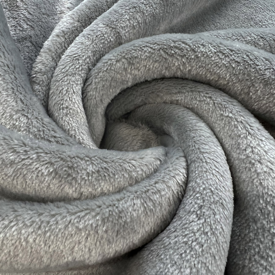 Luscious_Fleece_Silver_Grey_Soft_Fabric_Twist