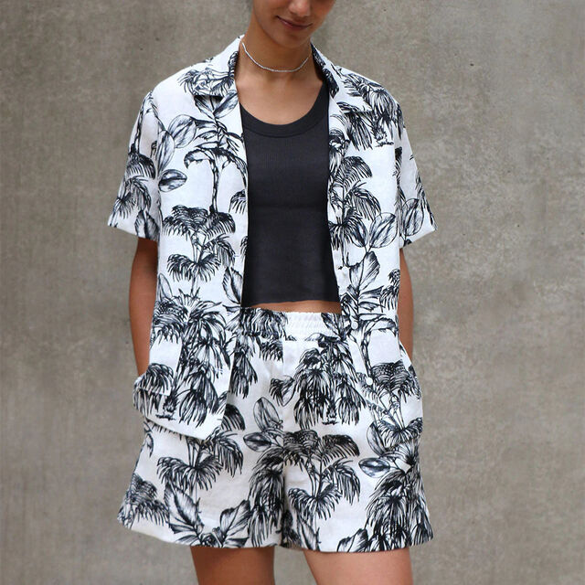 Tessuti - Bailee Shorts Sewing Pattern (UK 6-22)