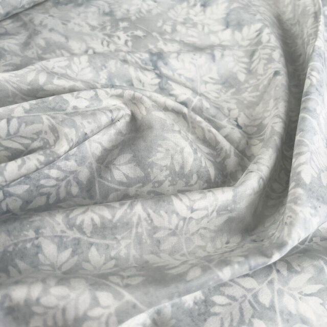 Hoffman Bali Cotton Lawn - Iceberg