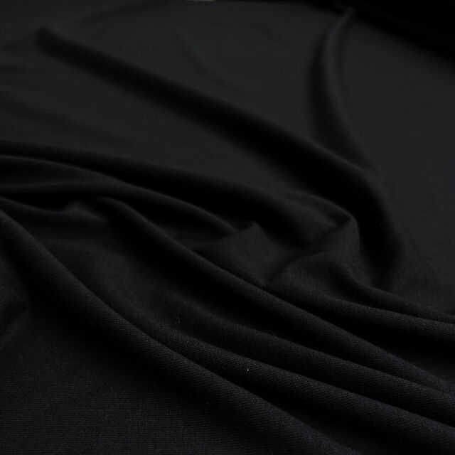 True Essentials - T-Shirting - Black