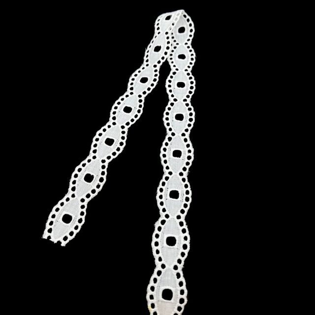 Broderie Anglaise Trim - Dorothy