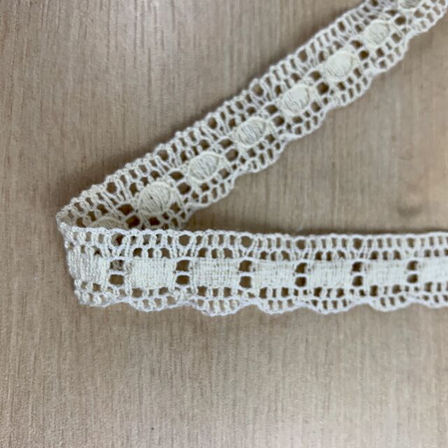 Crochet Lace Ribbon - Scallop