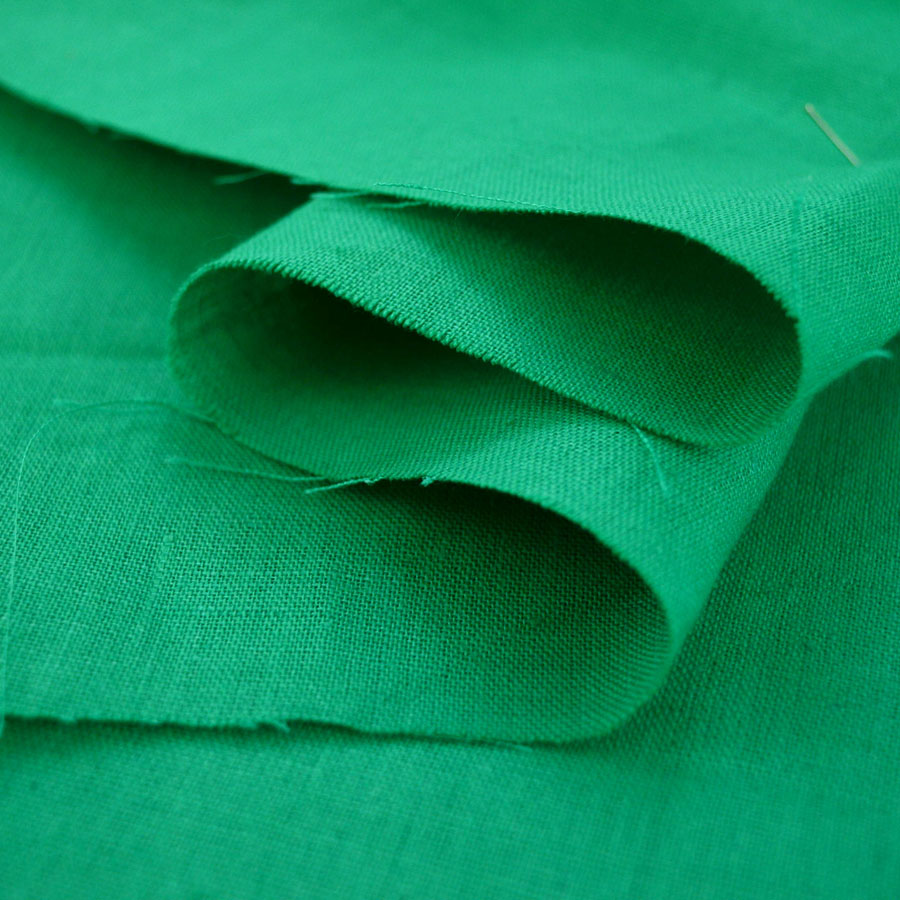 100 Linen Dress Fabric In Emerald Green