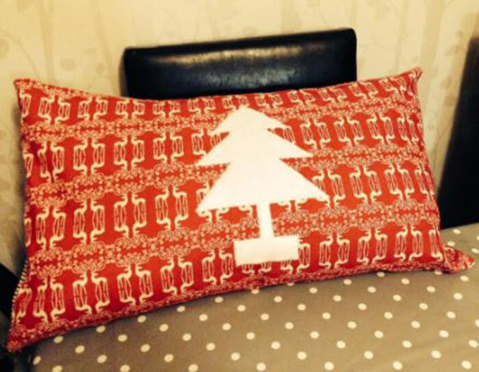Christmas Cushion - Using Christmas Craft Fabrics