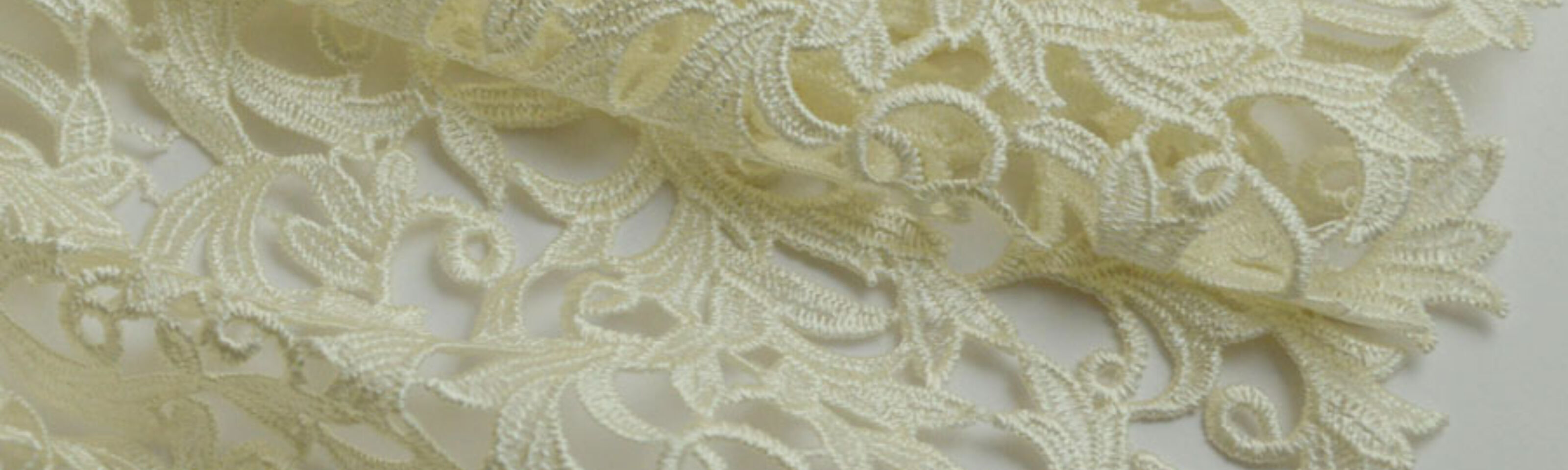 Guipure Lace: Ivory