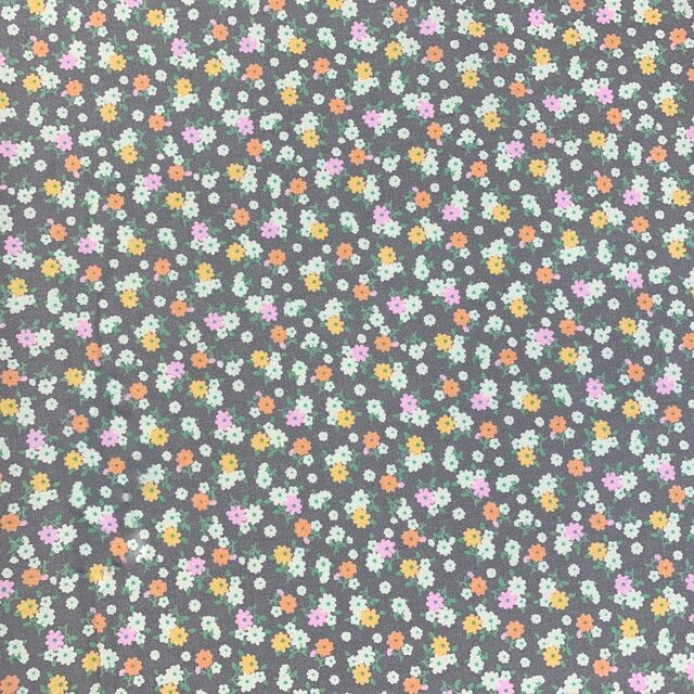 Remnant - Poplin Print - In The Garden - Grey (2.2m)