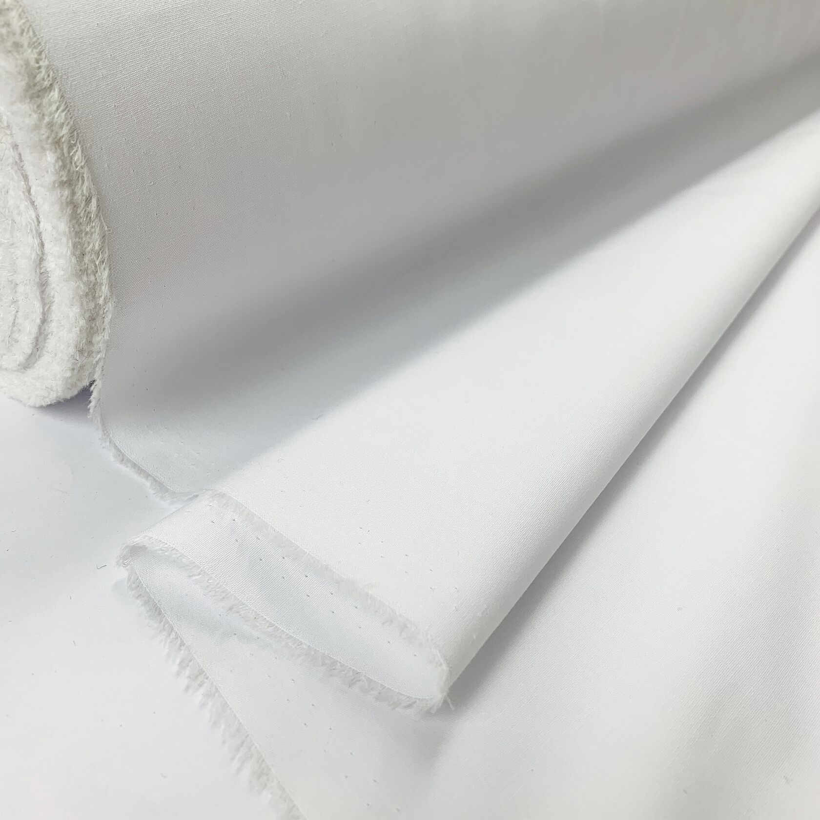 Superior Quality White Poly Cotton Poplin Shirting Fabric