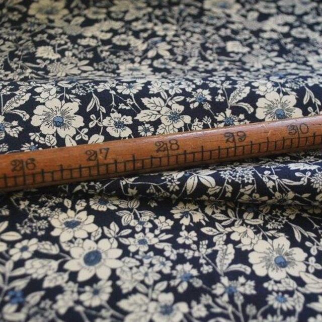 Poplin Print - Caroline - Navy